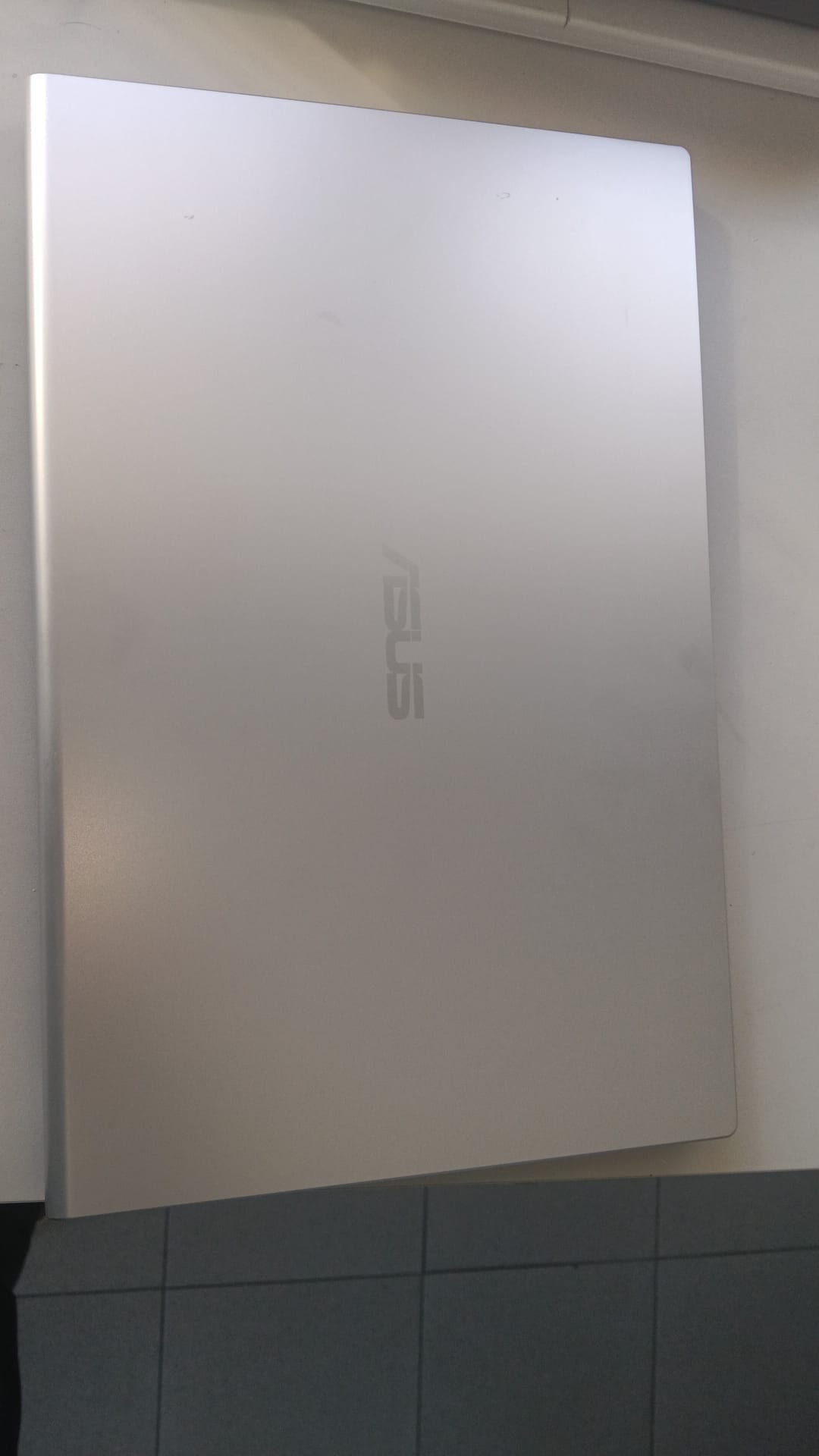 Portátil ASUS M515DA 15.6" (Ryzen 5 / 12GB RAM / 256GB SSD) – Recondicionado Grade A