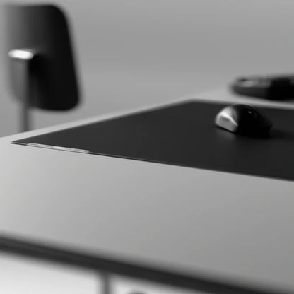 Wallhack CR-005 (Black) – Mousepad Gaming em Vidro Temperado | Controlo Máximo e Precisão Profissional