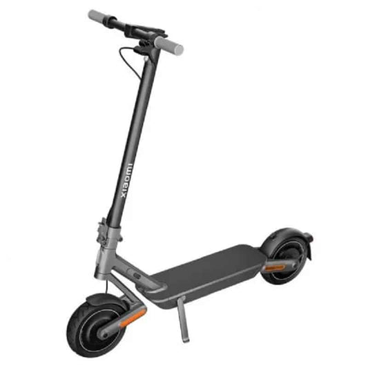 Trotinete Elétrica Xiaomi Electric Scooter 4 Ultra Motor 940W Rodas 10″ 25km/h Autonomia 70km Cinza e Preto