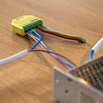 Shelly Plus RGBW PM - Módulo para Fita de Leds WiFi/BT