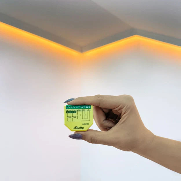 Shelly Plus RGBW PM - Módulo para Fita de Leds WiFi/BT