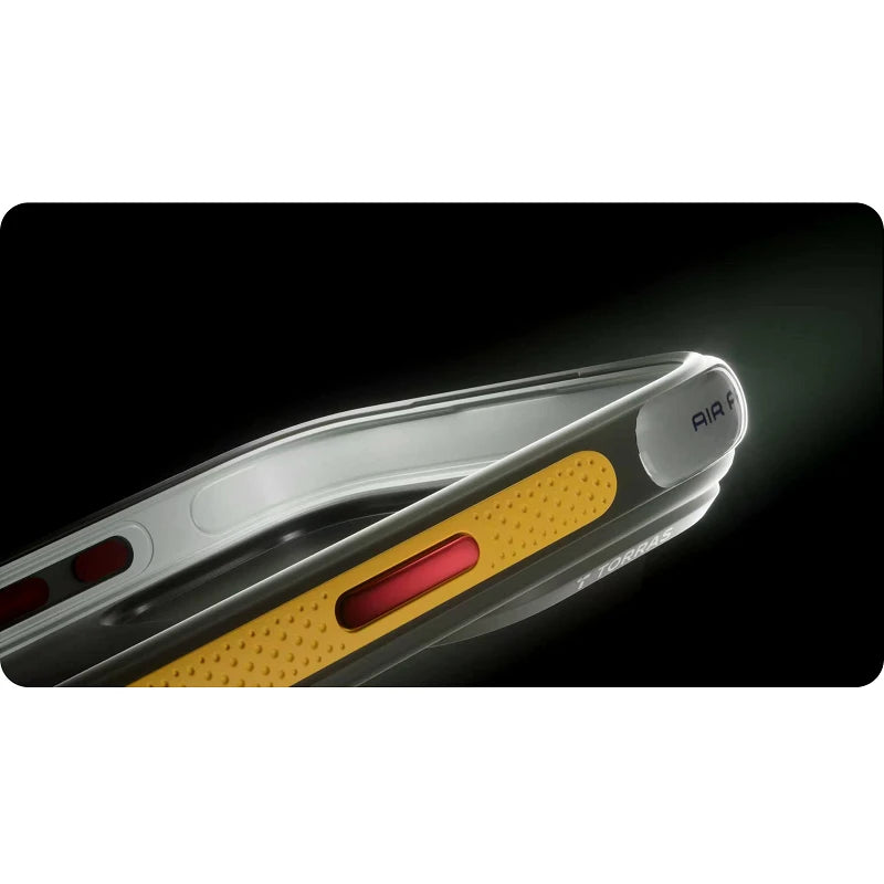 Torras Ostand Q3 Air Football Case Limited iPhone 17 Pro Ferro alemanha